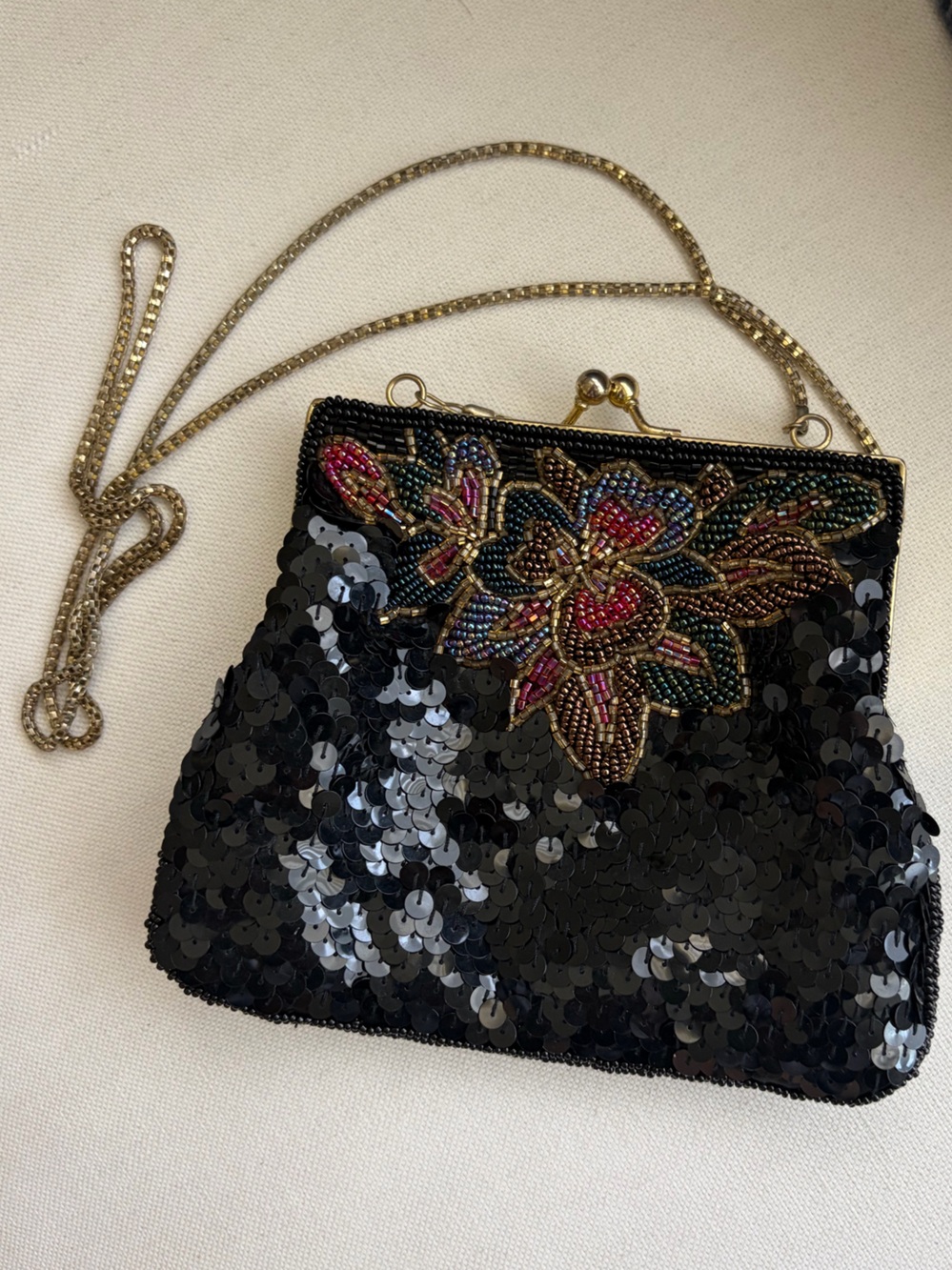 VTG La Royale Black Sequin Beaded Floral Evening Bag Clutch Gold Chain.